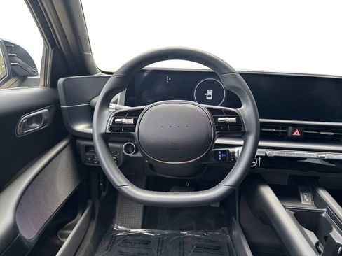 Used 2025 Hyundai Ioniq 6 SE RWD image 13