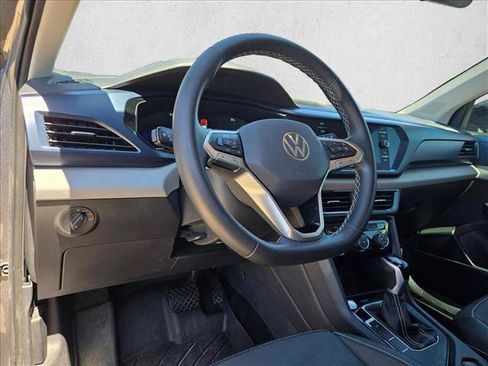Used 2023 Volkswagen Taos SE FWD image 10