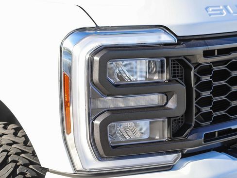 Used 2024 Ford F350 Lariat w/ Lariat Ultimate Package image 8