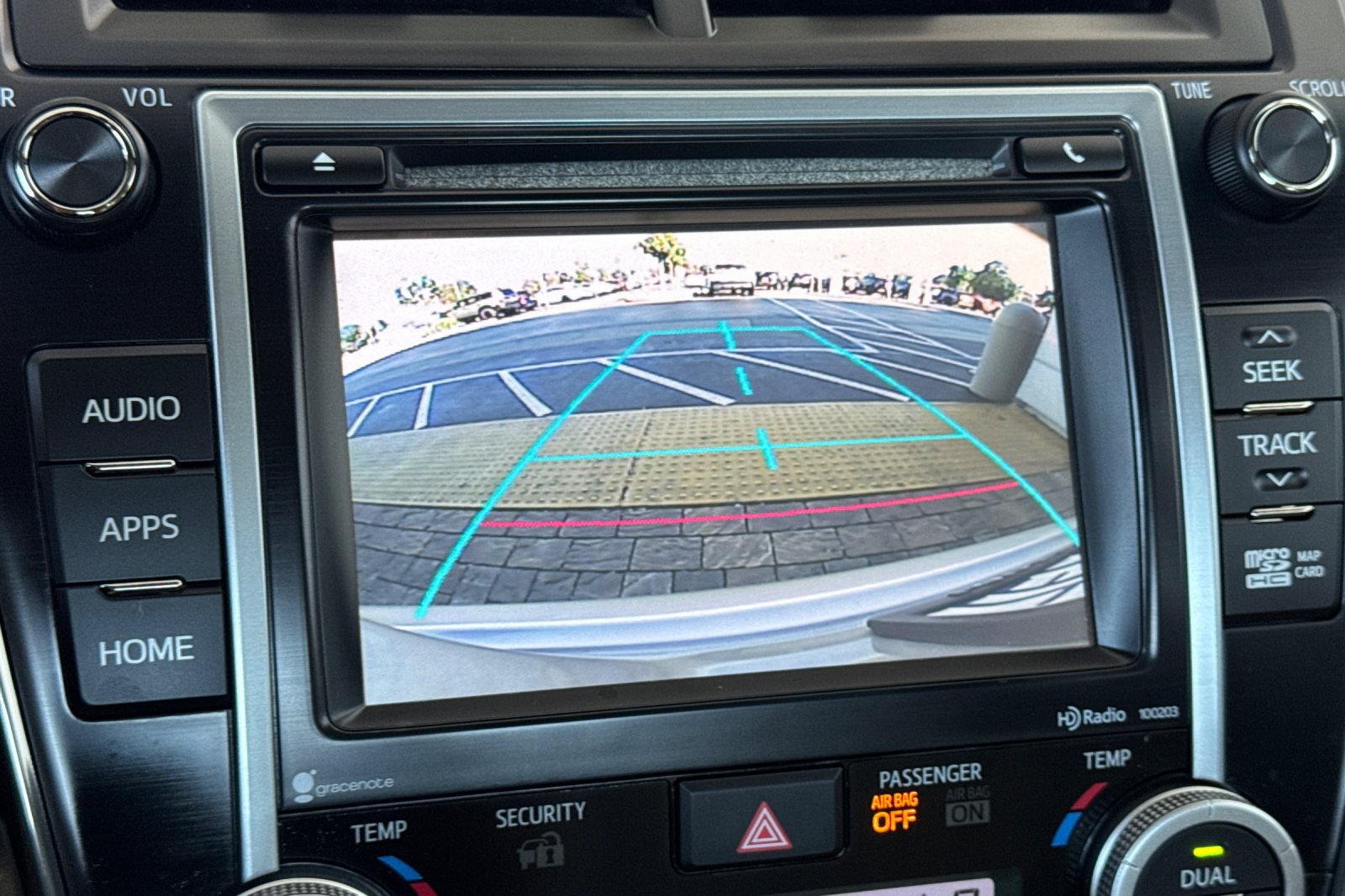 Used 2014 Toyota Camry XLE FWD image 23