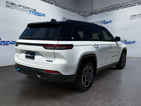 Used 2023 Jeep Grand Cherokee Trailhawk AWD/4WD image 5