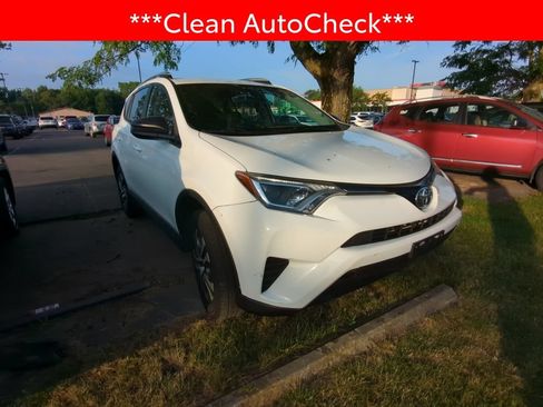 Used 2016 Toyota RAV4 LE AWD/4WD image 3