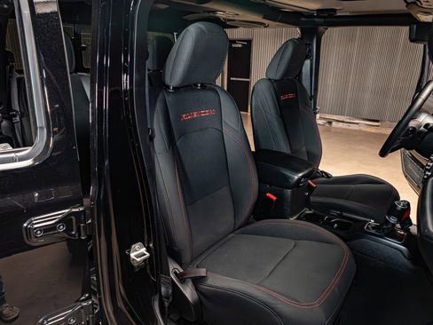 Used 2023 Jeep Gladiator Rubicon w/ LED Lighting Group AWD/4WD image 23