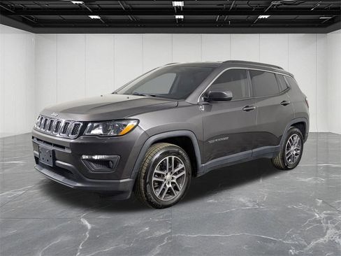 Used 2018 Jeep Compass Latitude w/ Popular Equipment Group image 1