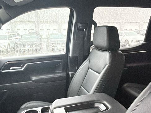 Used 2025 GMC Sierra 1500 SLT AWD/4WD image 27