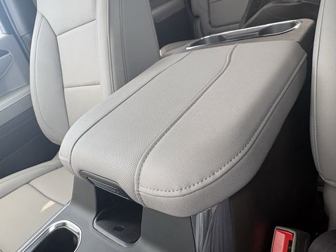 New 2026 GMC Sierra 1500 SLT w/ SLT Premium Plus Package AWD/4WD image 31