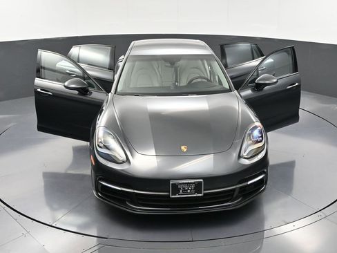 Certified 2018 Porsche Panamera 4S image 34