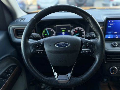 Used 2022 Ford Maverick Lariat w/ Lariat Luxury Package FWD image 22