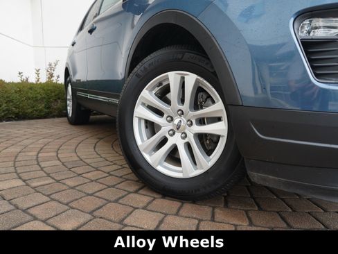 Used 2018 Ford Explorer XLT w/ Equipment Group 202A image 16