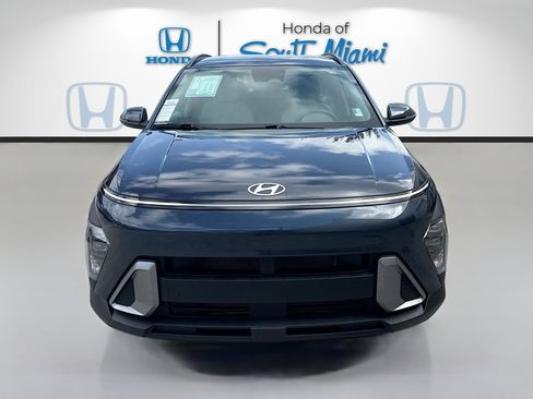 Used 2025 Hyundai Kona SEL image 2