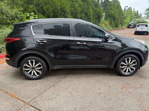 Used 2017 Kia Sportage EX AWD/4WD image 2