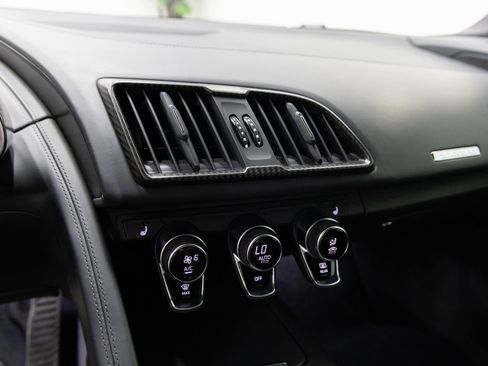 Used 2017 Audi R8 V10 plus AWD/4WD image 16