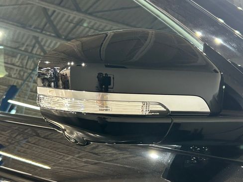 New 2026 Lincoln Navigator L Reserve AWD/4WD image 9