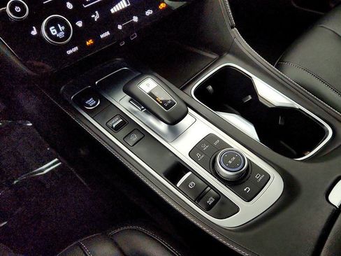 Used 2025 INFINITI QX60 Pure AWD/4WD image 17