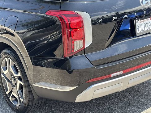 Used 2024 Hyundai Palisade SEL w/ Premium Package FWD image 5