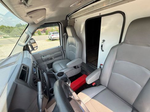 Used 2024 Ford E-350 and Econoline 350 Super Duty w/ Power Windows & Locks Group RWD image 22