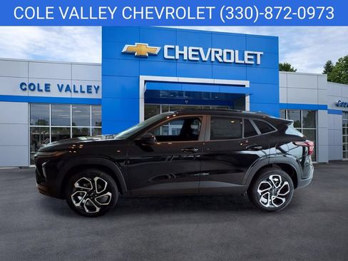New 2026 Chevrolet Trax RS w/ Driver Confidence Package FWD image 2