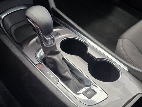 Used 2023 Chevrolet Malibu LT FWD image 19
