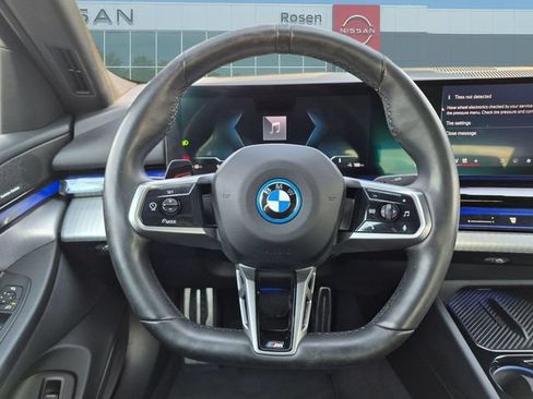 Used 2024 BMW i5 eDrive40i w/ M Sport Package RWD image 16