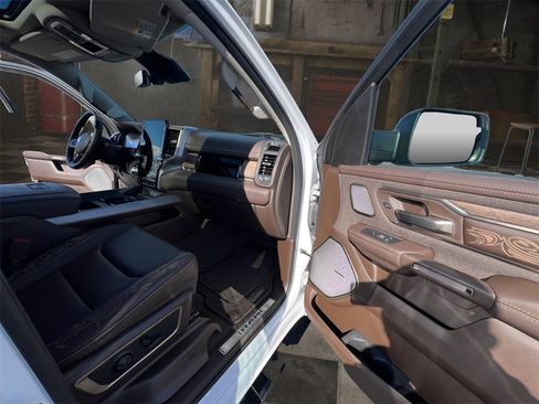 Used 2025 RAM 1500 Limited image 17
