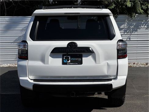 Used 2019 Toyota 4Runner TRD Off-Road Premium AWD/4WD image 11