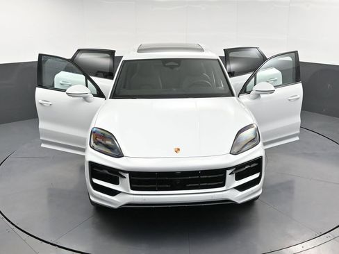 New 2026 Porsche Cayenne AWD/4WD image 33