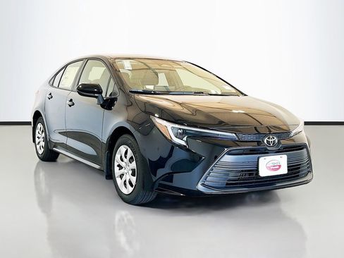 New 2026 Toyota Corolla LE FWD image 3