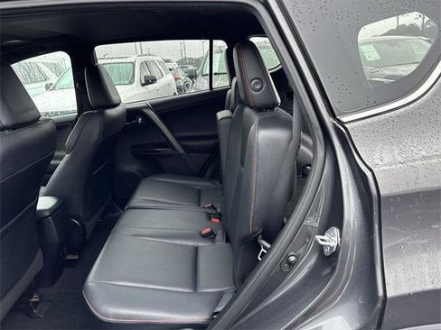 Certified 2017 Toyota RAV4 SE image 24