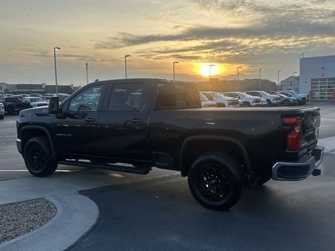 Certified 2022 Chevrolet Silverado 2500 LT w/ Convenience Package image 26