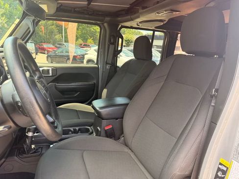 Used 2023 Jeep Wrangler Unlimited Sport AWD/4WD image 11
