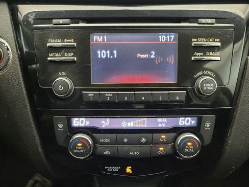 Used 2016 Nissan Rogue SV w/ SV Family Package image 25