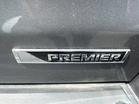 Used 2018 Chevrolet Tahoe Premier RWD image 11