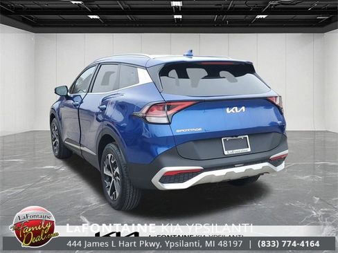 Certified 2025 Kia Sportage EX image 8