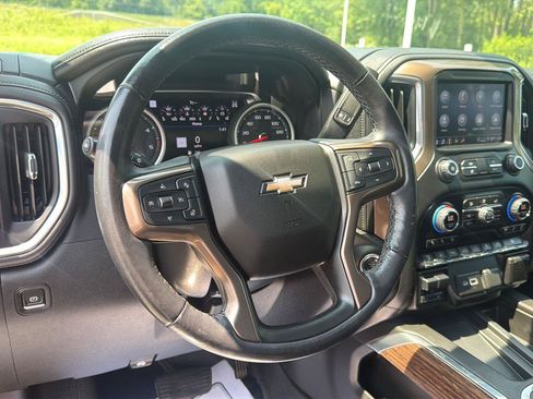 Used 2022 Chevrolet Silverado 2500 High Country w/ Safety Package II AWD/4WD image 19