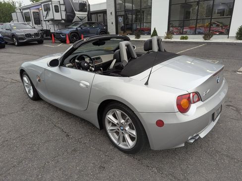 Used 2004 BMW Z4 3.0i image 33