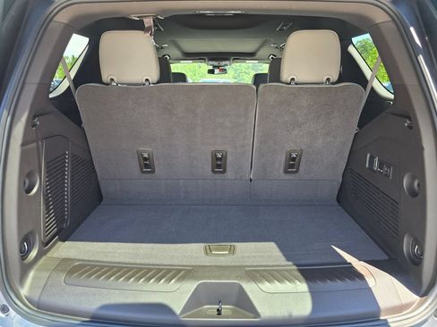 Certified 2023 GMC Yukon SLT w/ SLT Luxury Package RWD image 15