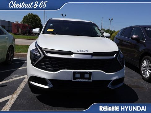 Used 2023 Kia Sportage LX image 5