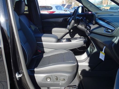 New 2025 Buick Enclave Sport Touring w/ Super Cruise Package image 9