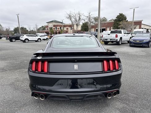 Used 2018 Ford Mustang Shelby GT350 w/ Convenience Package image 4