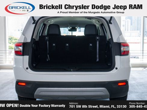 Used 2025 Honda Pilot EX-L image 9