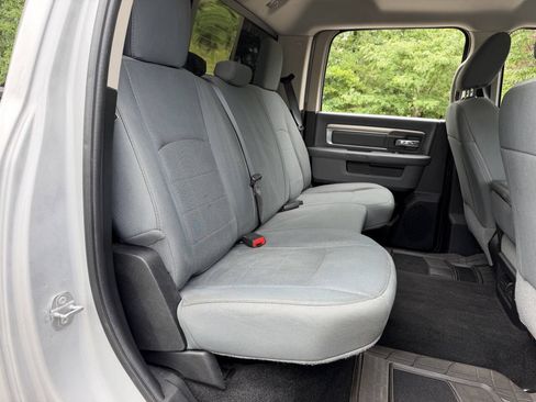 Used 2016 RAM 1500 Classic SLT AWD/4WD image 30