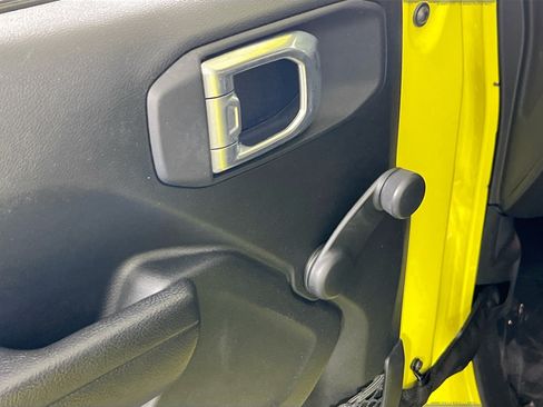 Used 2022 Jeep Wrangler Sport AWD/4WD image 17