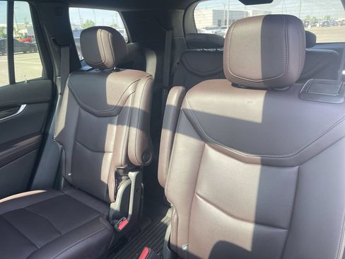 Certified 2023 Cadillac XT6 Premium Luxury w/ LPO, Floor Liner Package AWD/4WD image 39