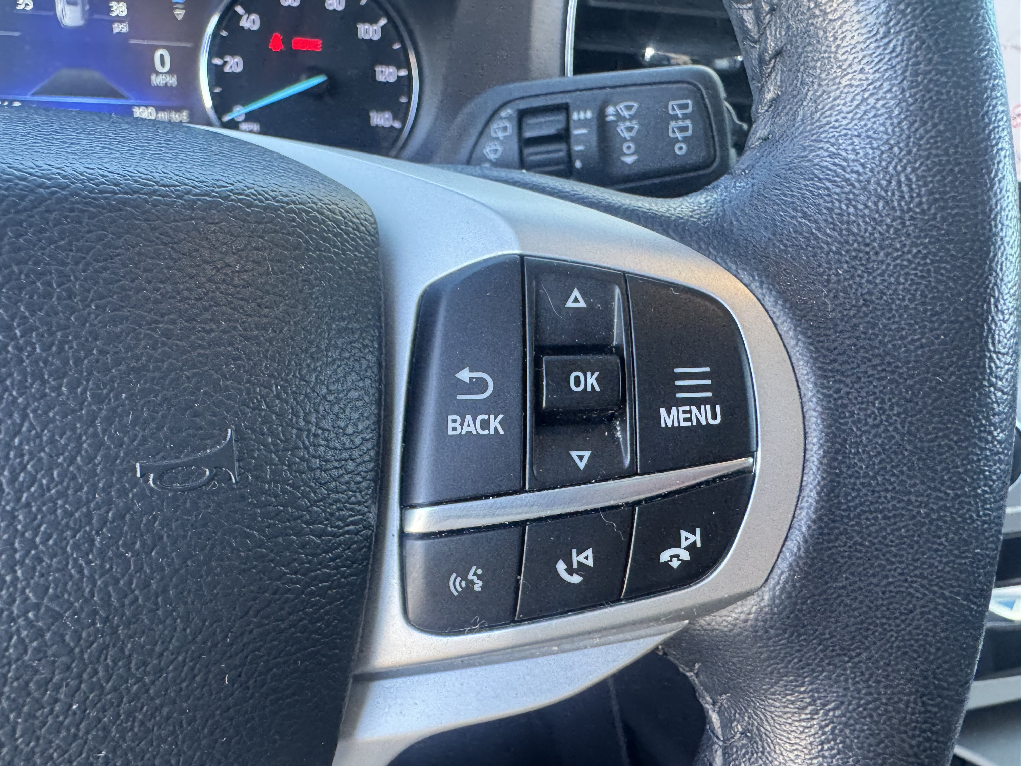 Used 2023 Ford Explorer XLT w/ Equipment Group 202A RWD image 14