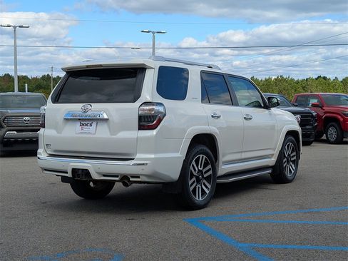 Used 2017 Toyota 4Runner Limited image 5