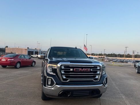 Used 2019 GMC Sierra 1500 SLT RWD image 4