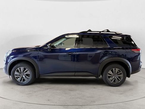 New 2026 Nissan Pathfinder SV w/ SV Premium Package AWD/4WD image 2