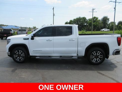 Used 2022 GMC Sierra 1500 SLT w/ SLT Premium Package AWD/4WD image 10