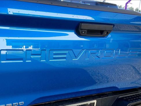 Used 2023 Chevrolet Colorado Trail Boss w/ Advanced Trailering Package image 9