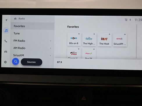 Certified 2025 Toyota Prius XLE image 19